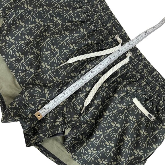 Vuori Clementine 2.5” Shorts Oregano Green S Drawstring Running Elastic Waist - Picture 8 of 10